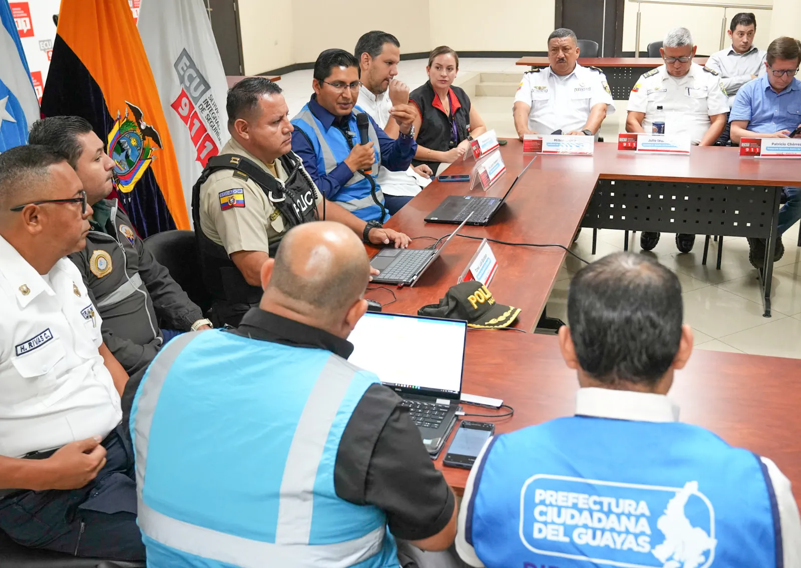 Prefectura del Guayas activa campaña integral contra siniestros viales en época invernal